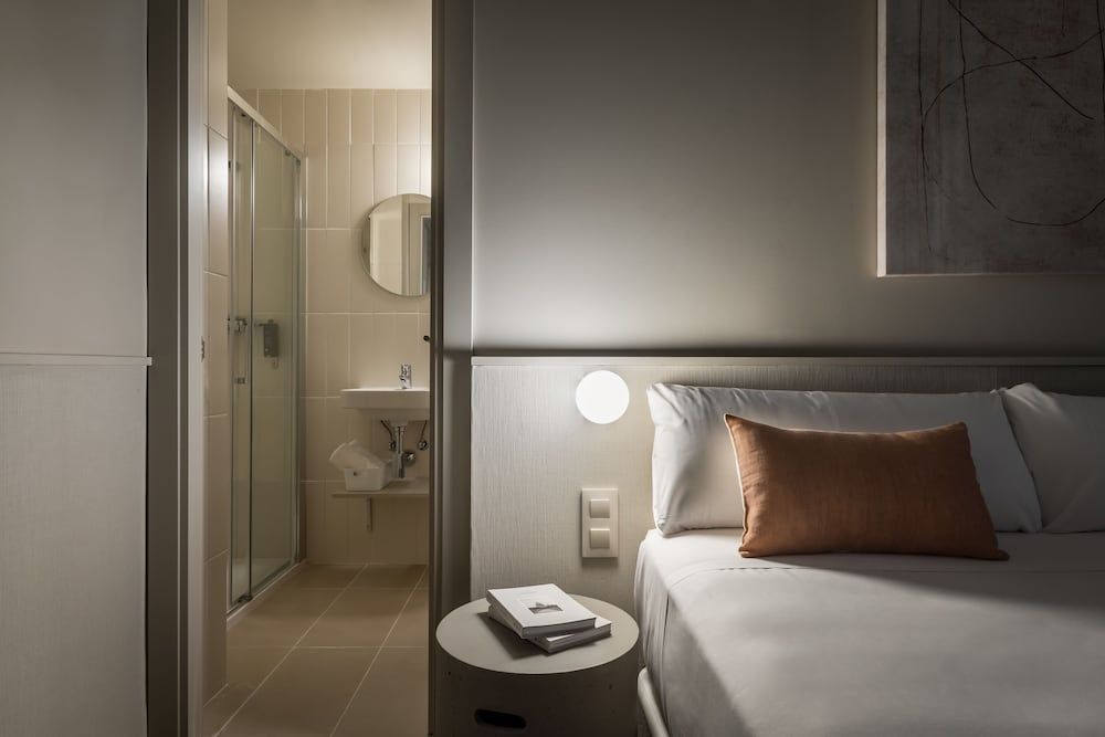 BYPILLOW The Bloom Standard Double Room, Private Bathroom 4