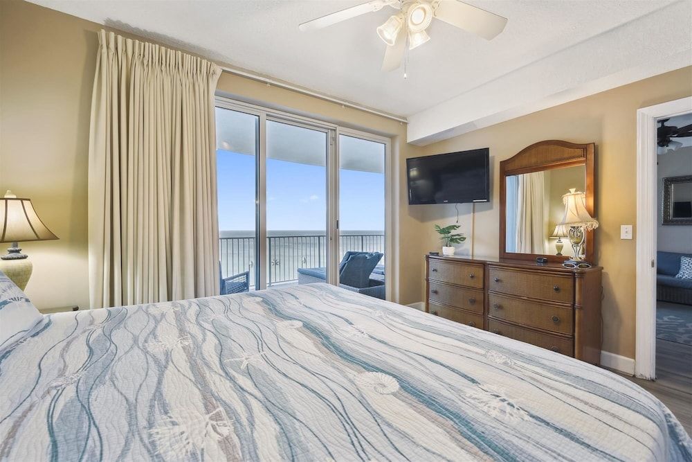 Condo, 2 Bedrooms, Balcony, Ocean View (1502)