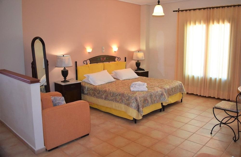 Double or Twin Room (Upper floor)