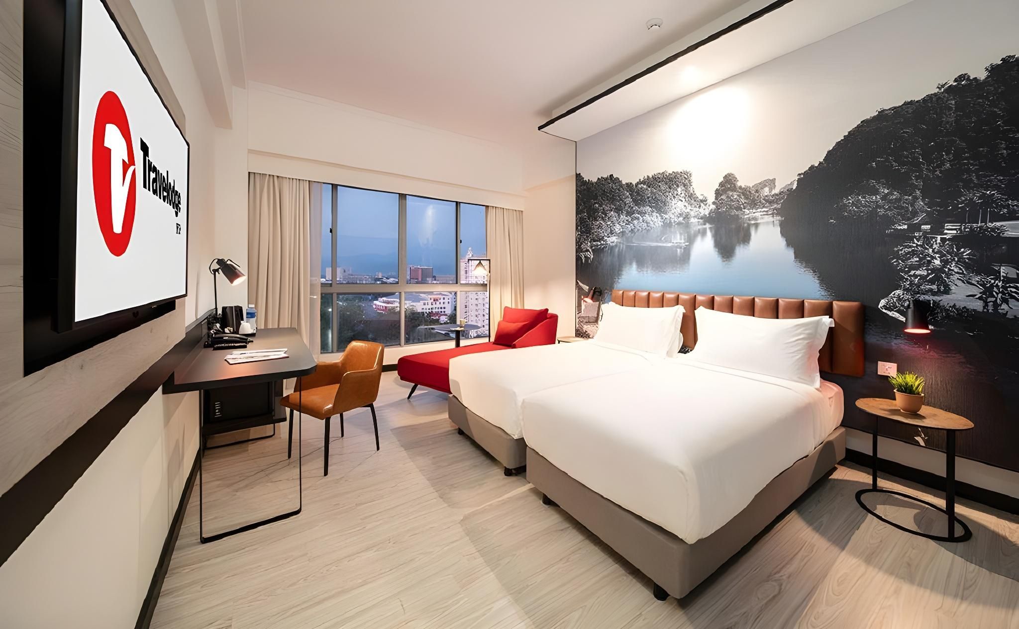 Travelodge Ipoh Deluxe Premier Twin