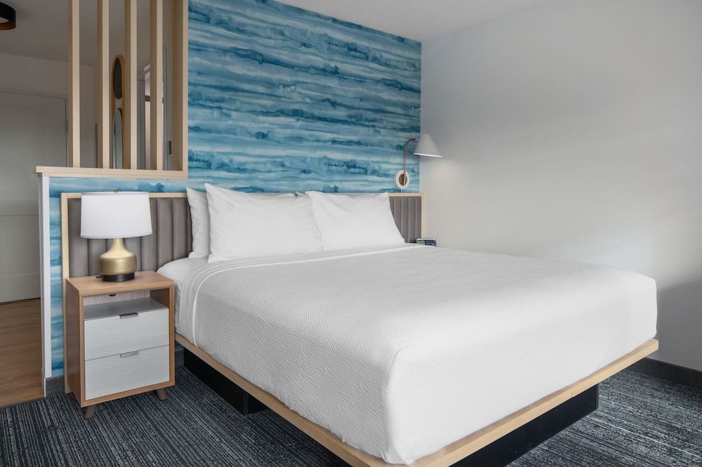 Studio, 1 King Bed with Sofa bed, Non Smoking (Hearing Accessible)