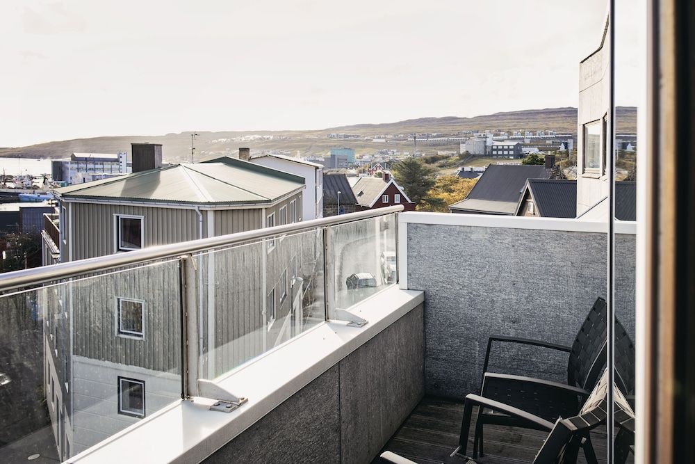 62N Hotel Suite, Balcony, Harbor View 8