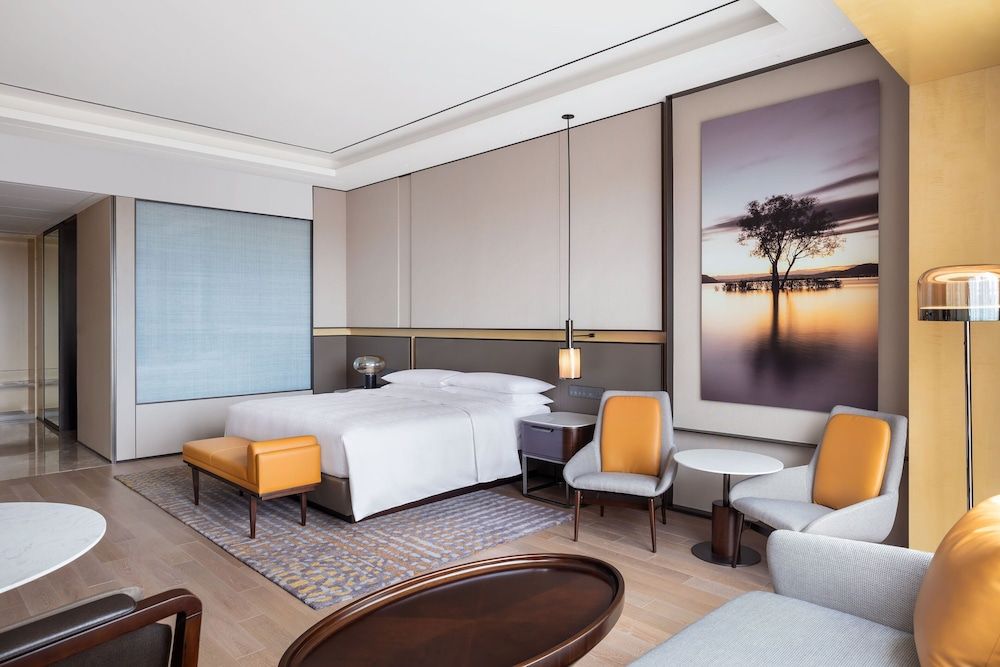 Club Premium King Room