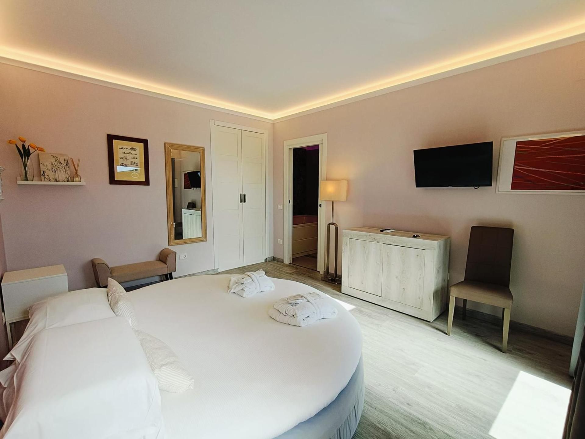 Double Room with Spa Bath