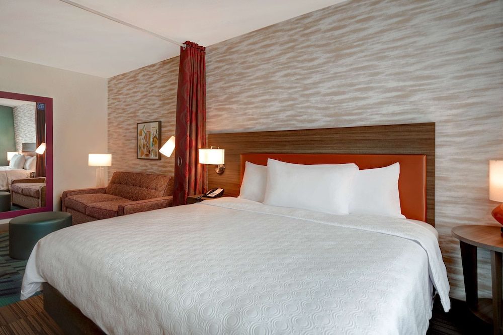 Studio Suite, 1 King Bed, Non Smoking