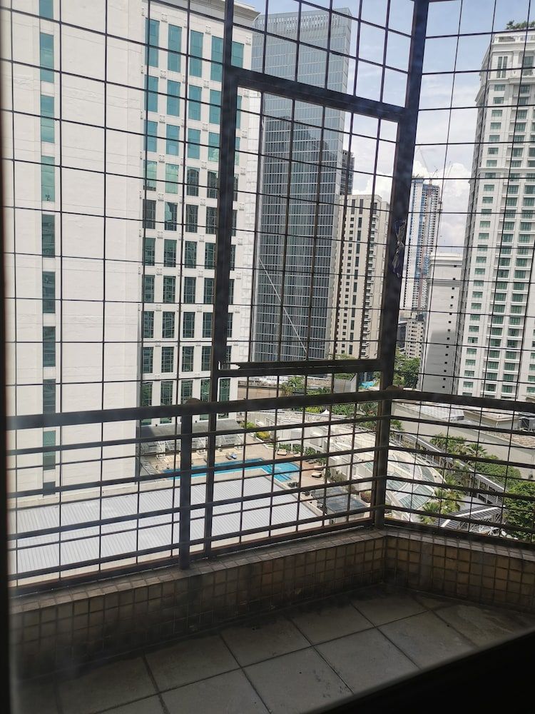 undefined Pavilion Fahrenheit 88 - AJ home 8