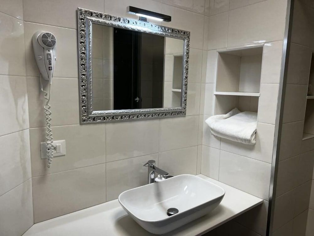 Hotel Genova Liberty Economy Single Room