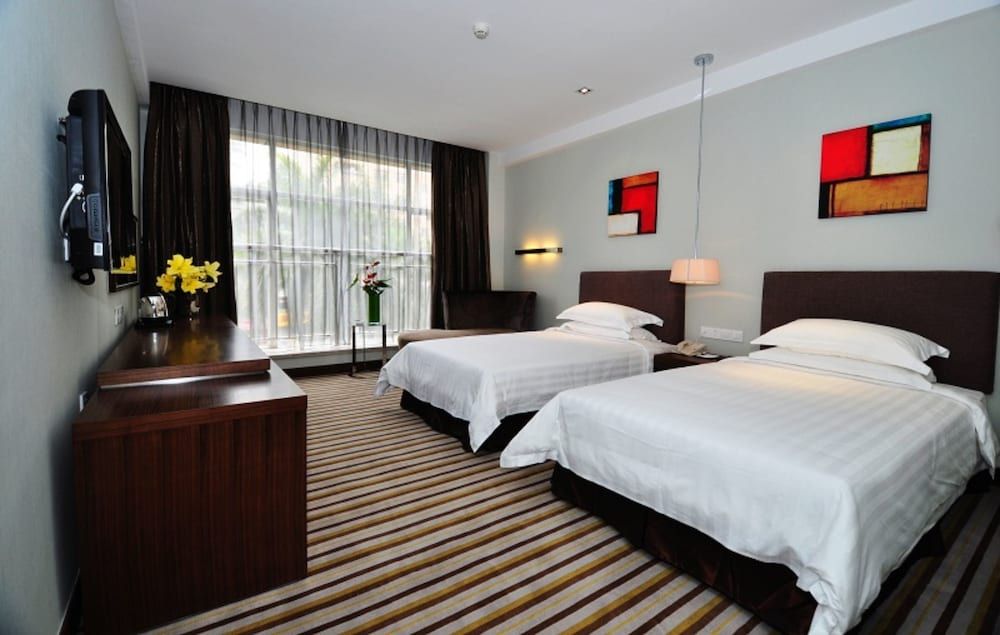 Poly Hotel Standard Twin Room