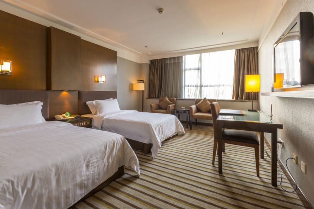 undefined Poly Hotel 9