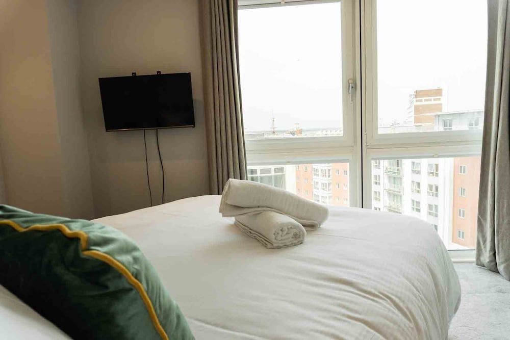 Superior Apartment, 2 Bedrooms, Kitchen, City View