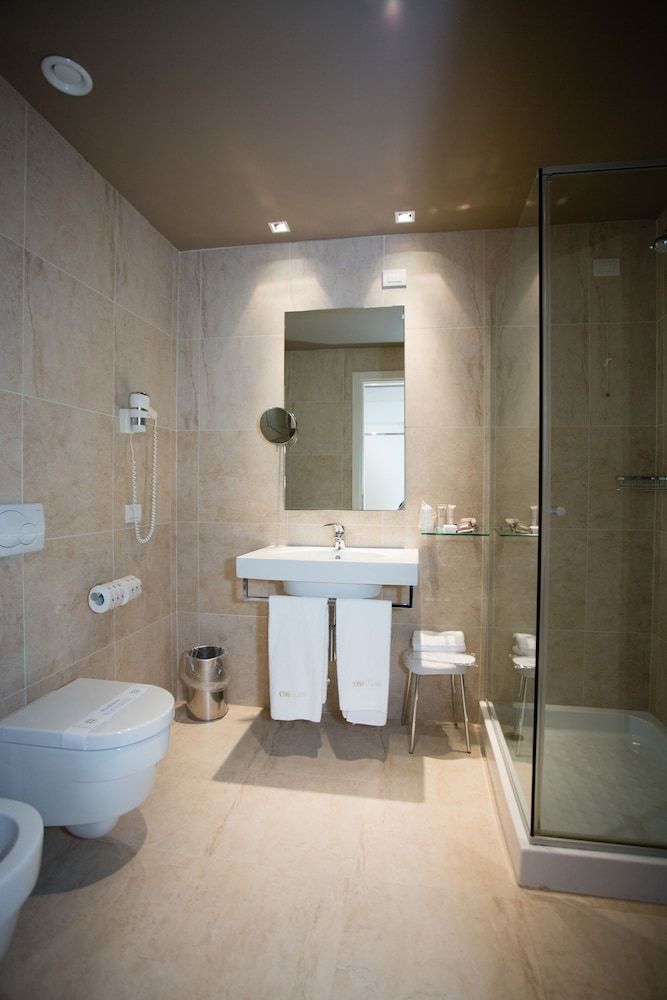 One Hotel & Restaurant Standard Single Room 5