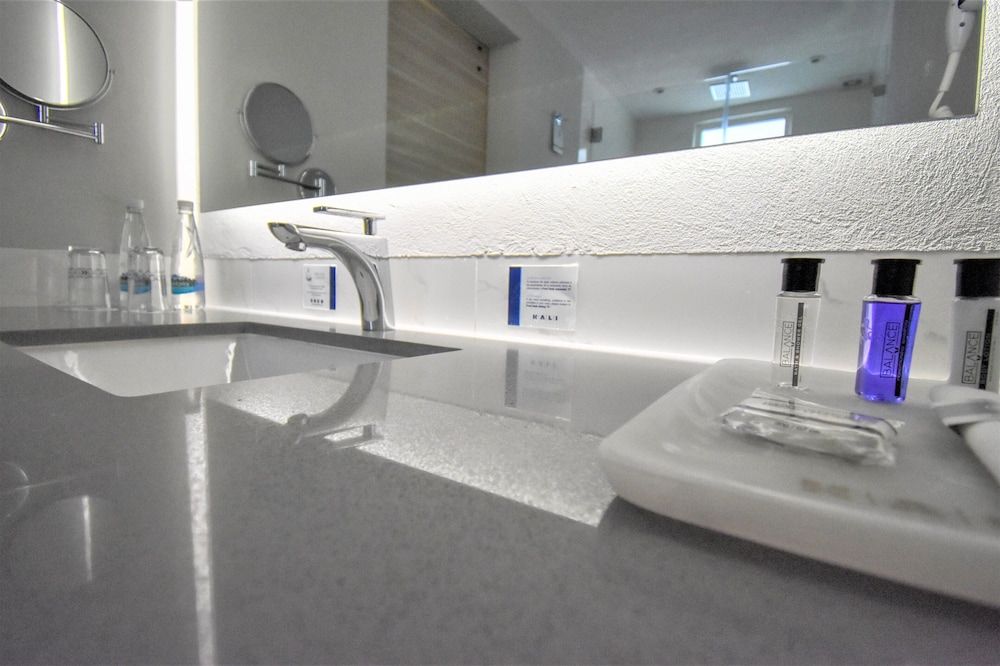 KALI Centro Mexico City Premier Twin Room 7