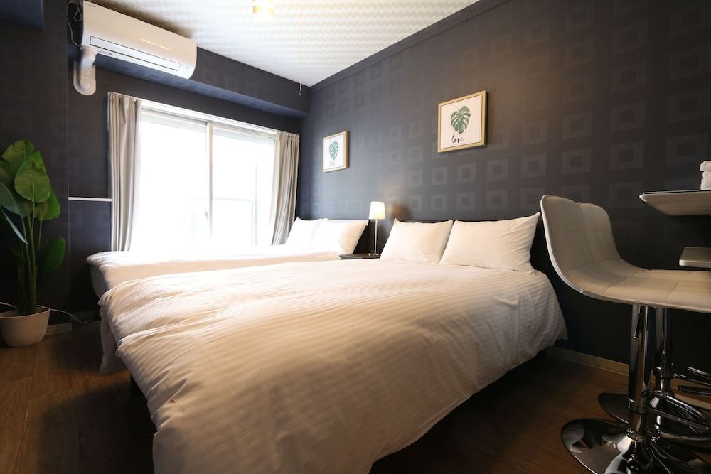 Elizabeth Garden Shinsaibashi Standard Double Room (SS73) 7