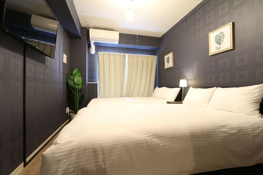 Elizabeth Garden Shinsaibashi Standard Double Room (SS73) 3