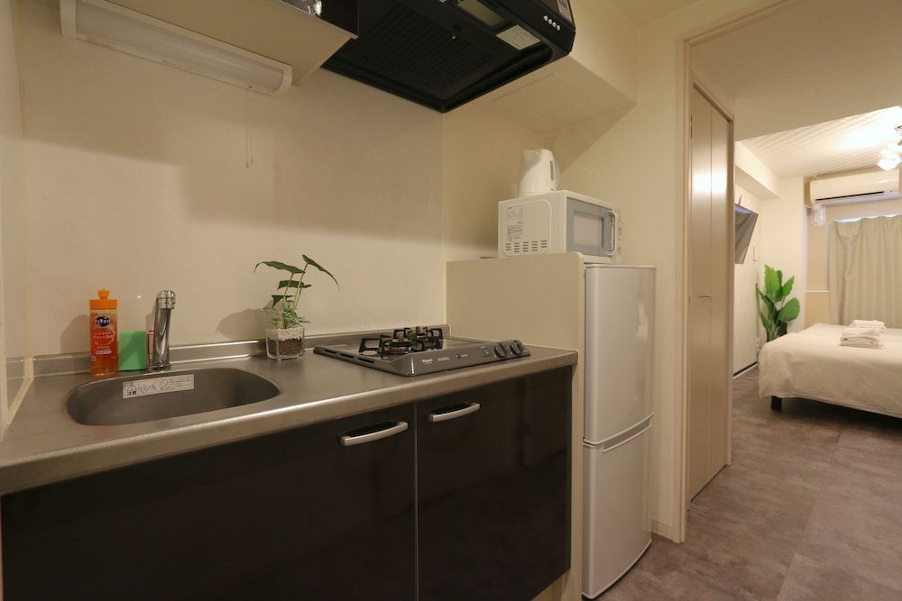 Elizabeth Garden Shinsaibashi Standard Double Room (SS73) 20