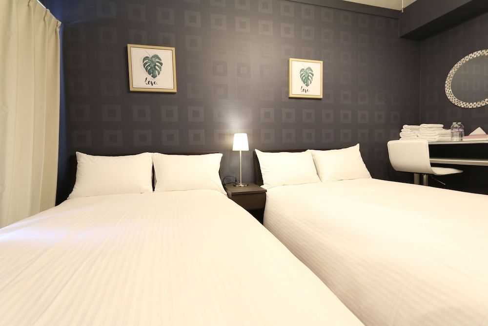 Elizabeth Garden Shinsaibashi Standard Double Room (SS73) 4