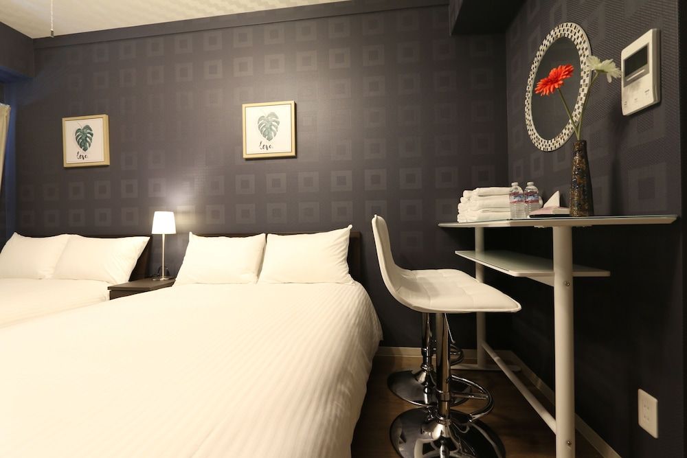 Elizabeth Garden Shinsaibashi Standard Double Room (SS73) 6