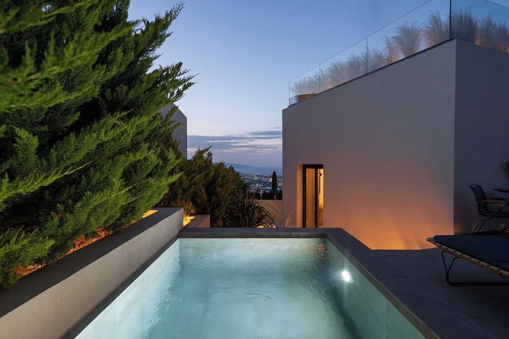 Private Pool
