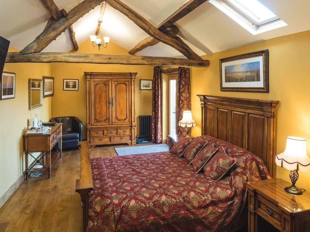 The Wayside and Whisky Barn Deluxe Double Room, Ensuite, Sea View (Annexe - Kingsize) 2