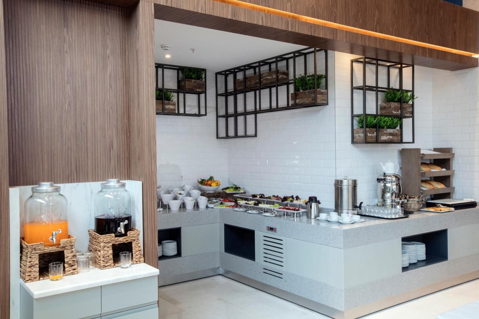 undefined ibis Styles Izmir Bornova 9