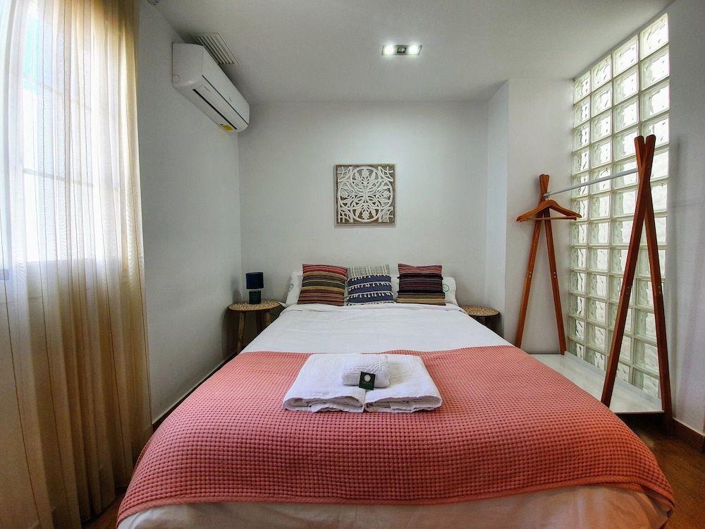 Triana Luxury Home Economy Double Room 4