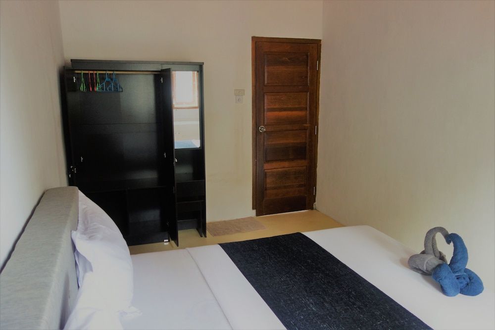 Pulau Weh Paradise Comfort Double Room, 1 King Bed, Garden View, Beachside 2