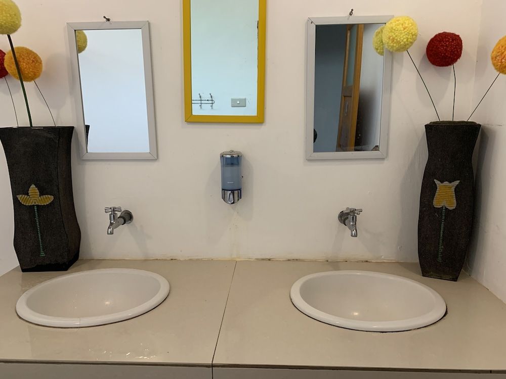 Pulau Weh Paradise Deluxe Double Room, 1 King Bed, Partial Ocean View, Beachside 3