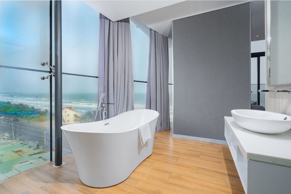 Signature Suite, Oceanfront