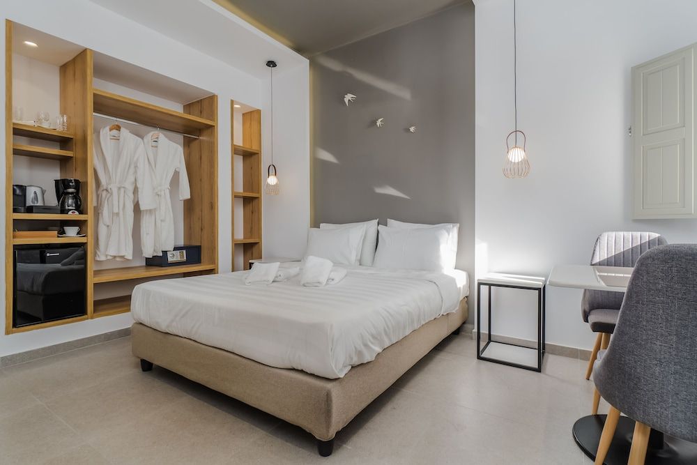 undefined Symphony Suites 4