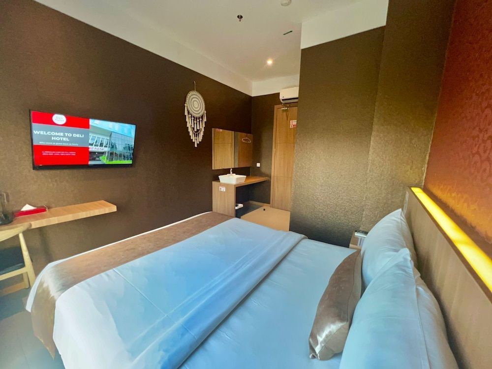 Deli Hotel Business Room, 1 Queen Bed 3