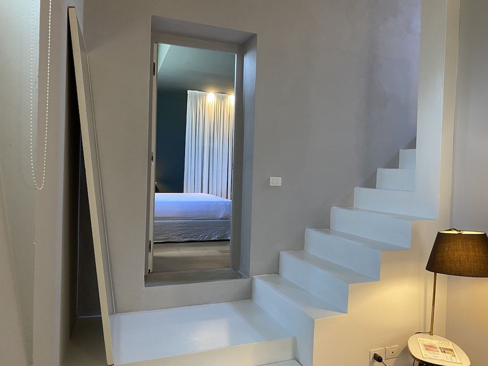 Riva Lofts Florence Junior Suite 9