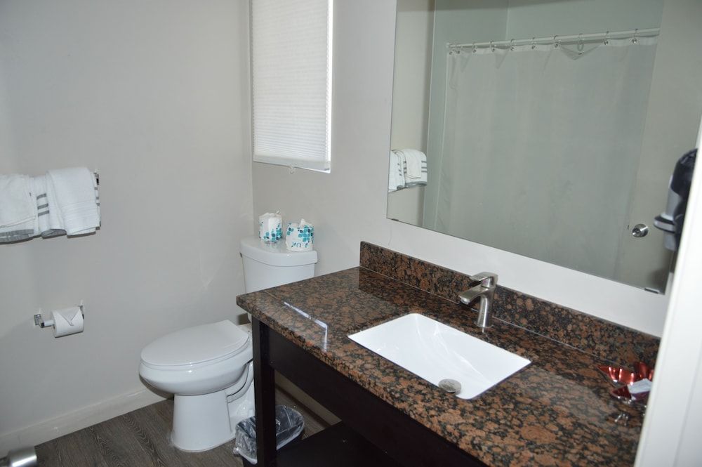 Glass Slipper Inn - Stanford Palo Alto Room, 1 King Bed 5