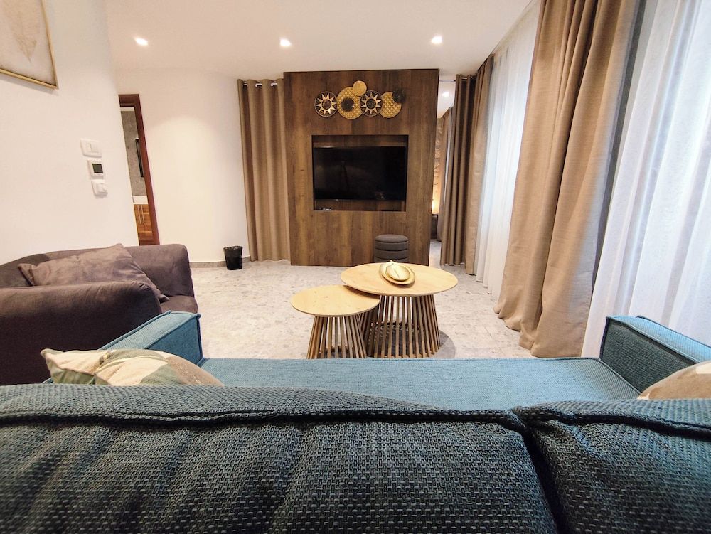 Carrubba Suite, Sea View, Annex Building 7