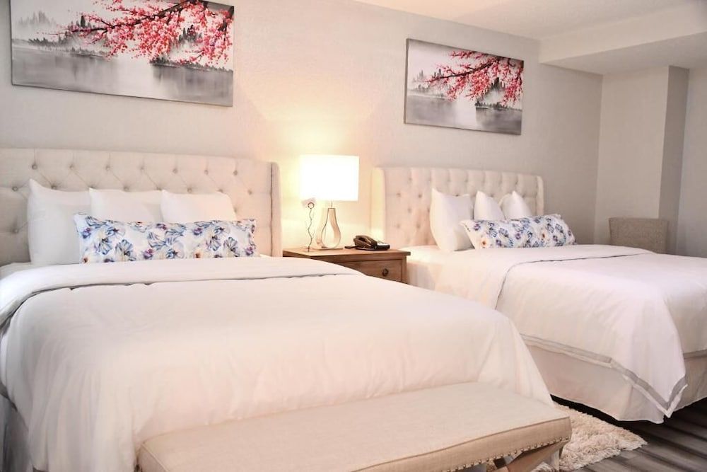 Artisan Downtown Classic Room, 2 Queen Beds 2