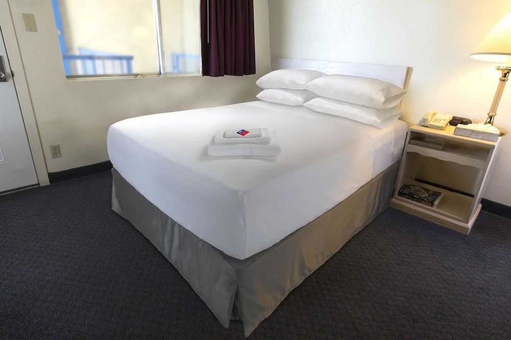 Room, 1 Queen Bed, Smoking