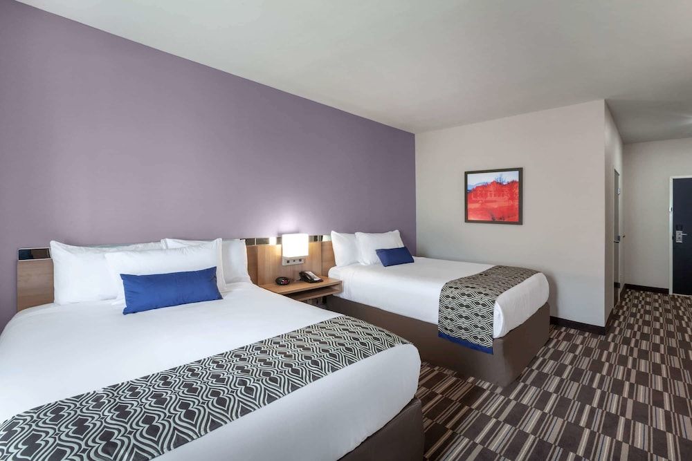 Room, 2 Queen Beds, Non Smoking