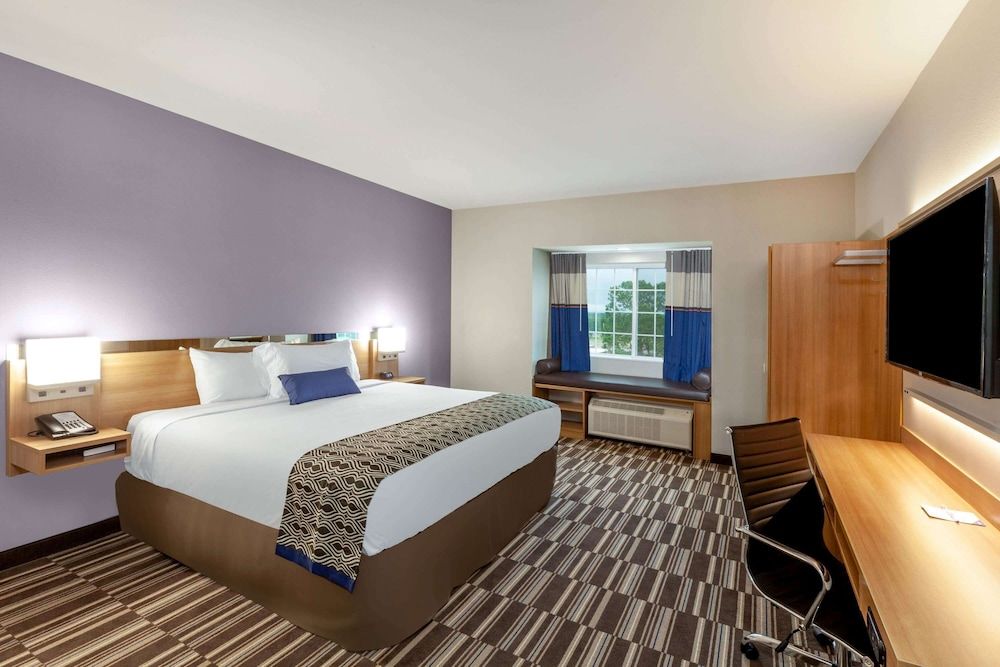 Room, 1 King Bed, Non Smoking