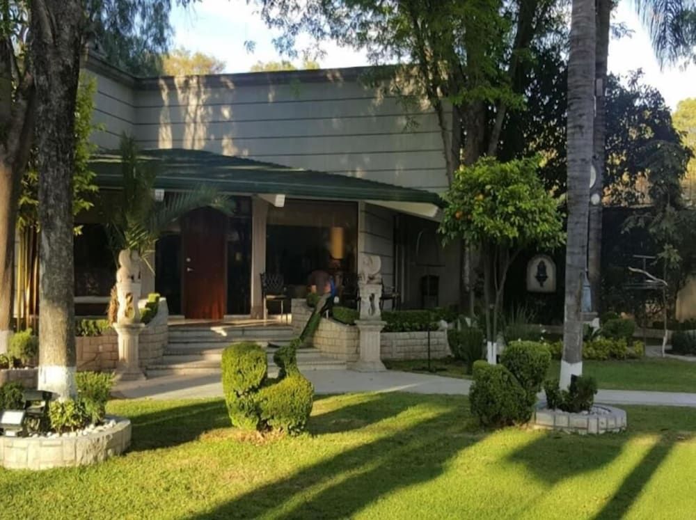 Hotel Villa Florencia Family Room, Multiple Beds, Accessible 3