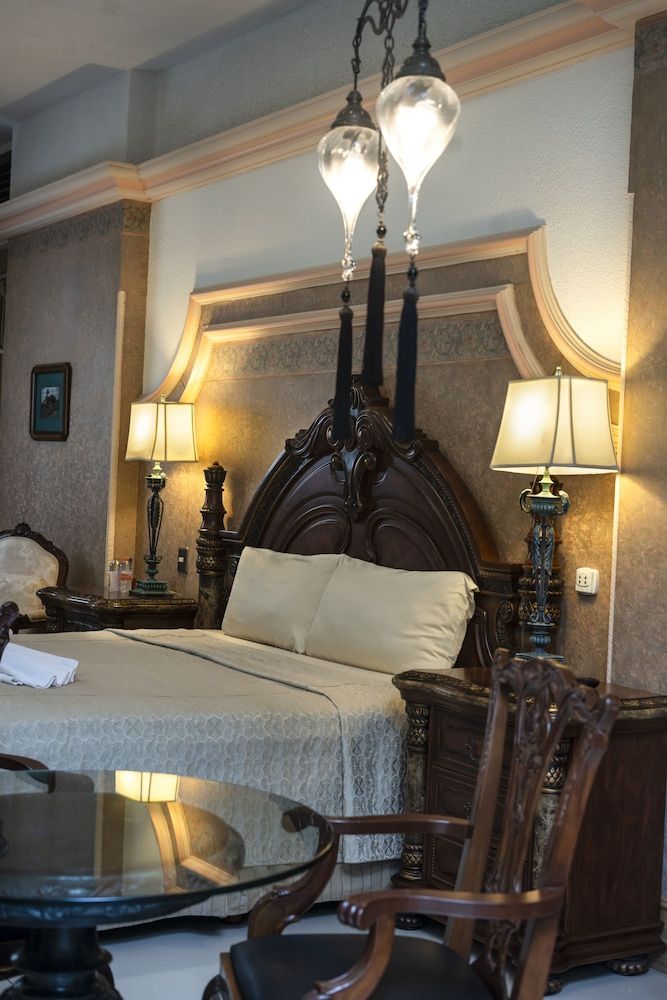 Hotel Villa Florencia Presidential Room, 1 King Bed, Accessible 2