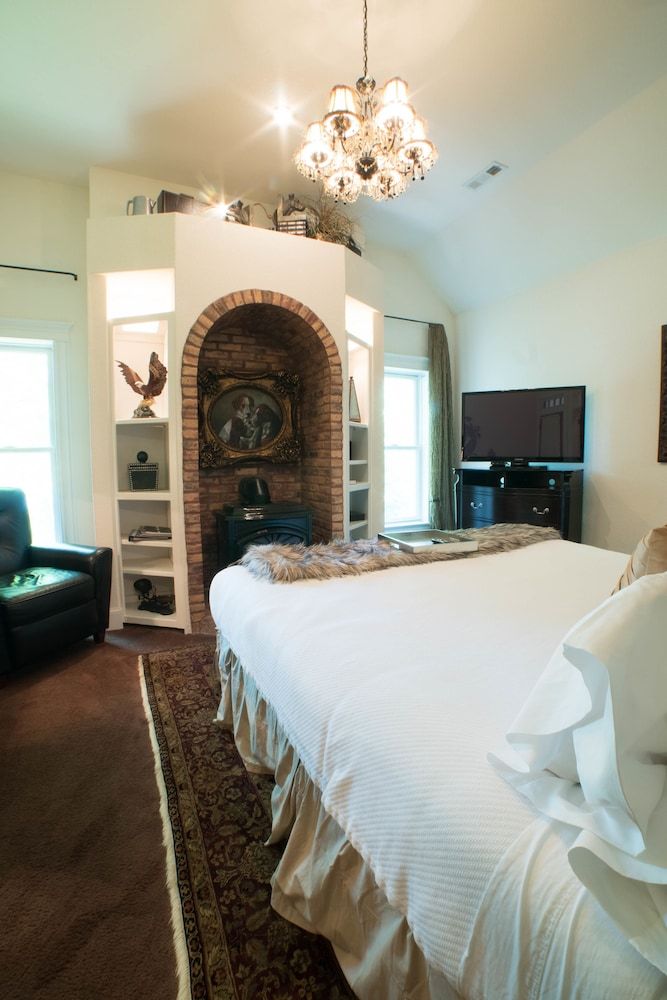 The Victoria B & B The Emperor 3