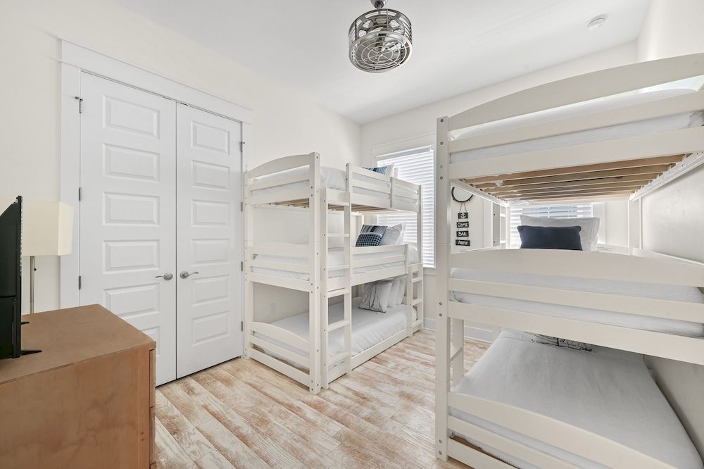 Townhome, 3 Bedrooms (Just Beachin)