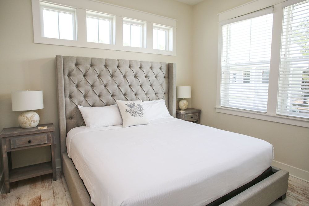 Townhouse, 2 Bedrooms (Sunnyside Up)