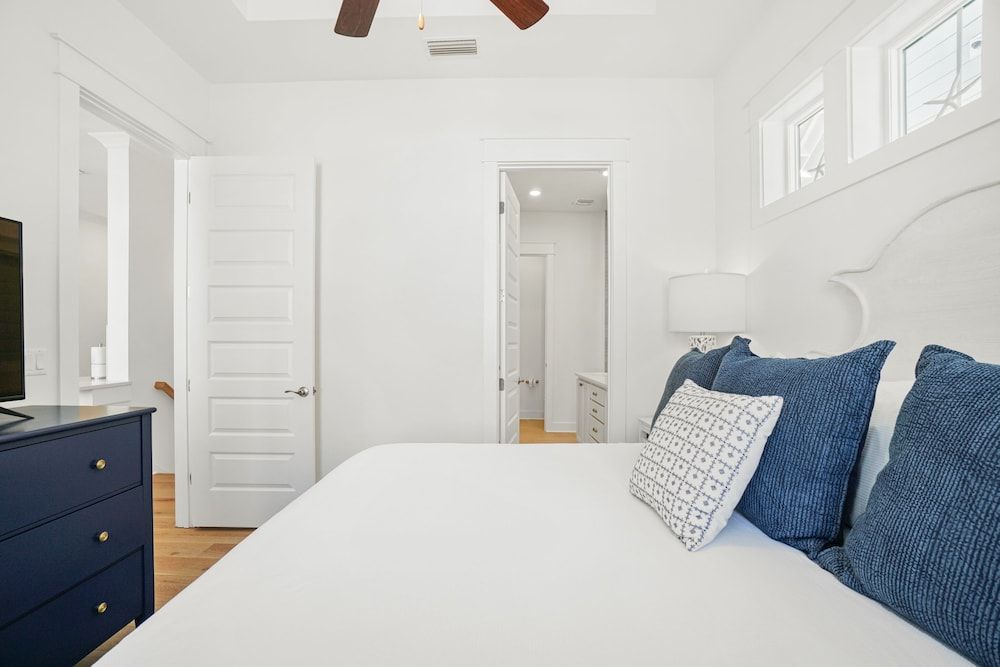 Townhome, 2 Bedrooms (The White Barn)