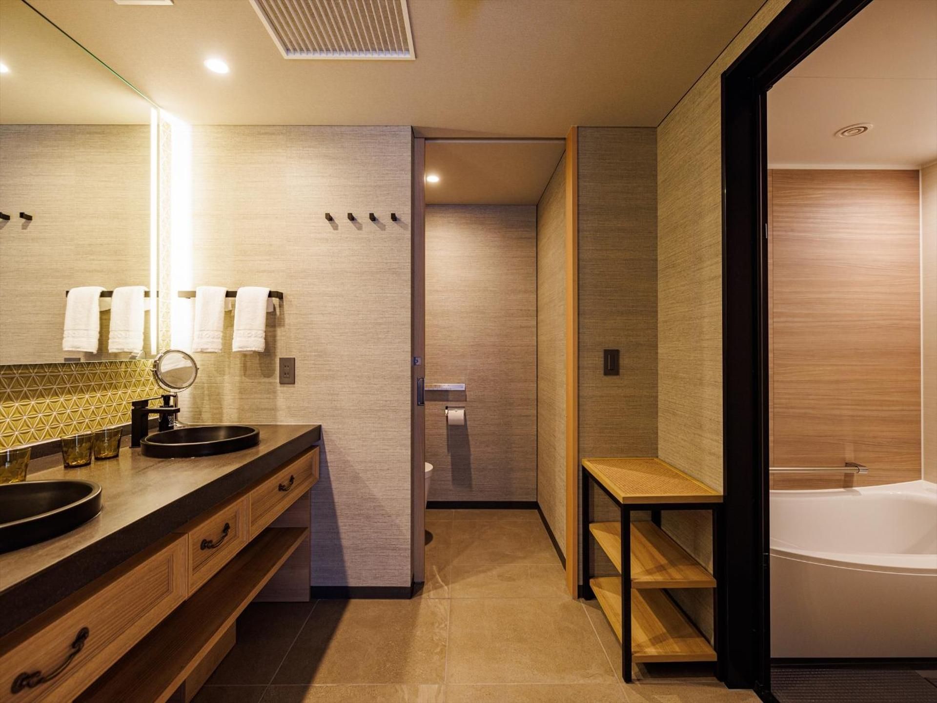 Deluxe Quadruple Room with Tatami Area (4 Adults)