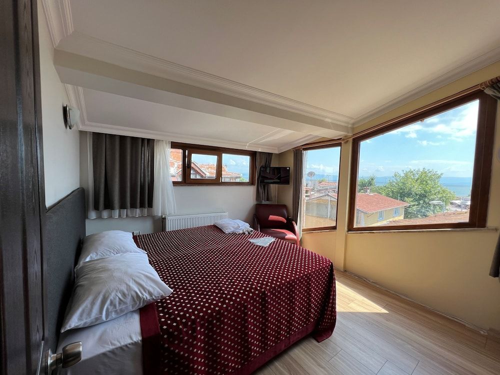 Blue Sea Hotel Deluxe Double Room, Sea View 3