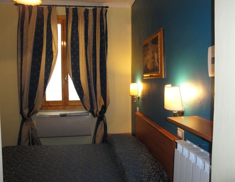 Hotel Santa Croce Economy Double Room 3