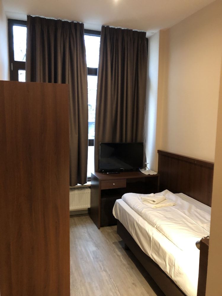 Hotel & Restaurant Poseidon Single Room 8