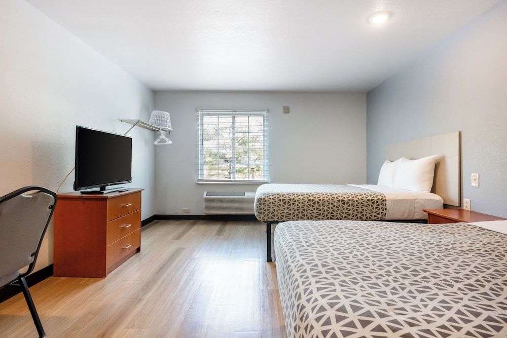 Room, 2 Double Beds, Non Smoking (Efficiency)