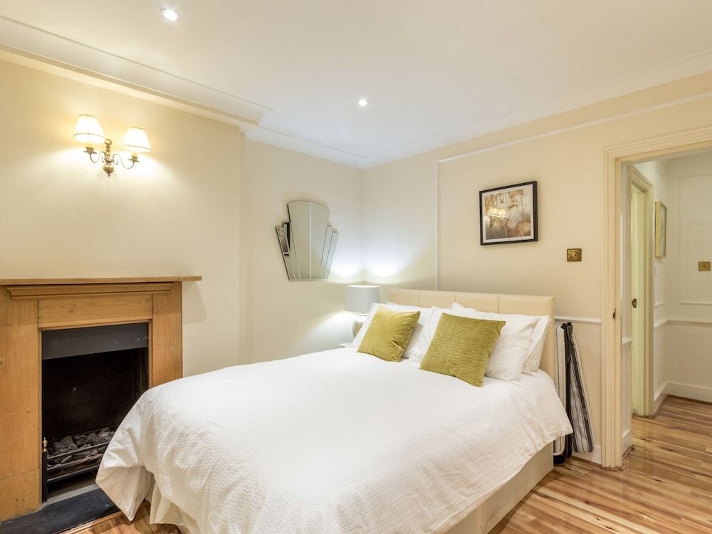 undefined Comfortable One Bed in Central London 8