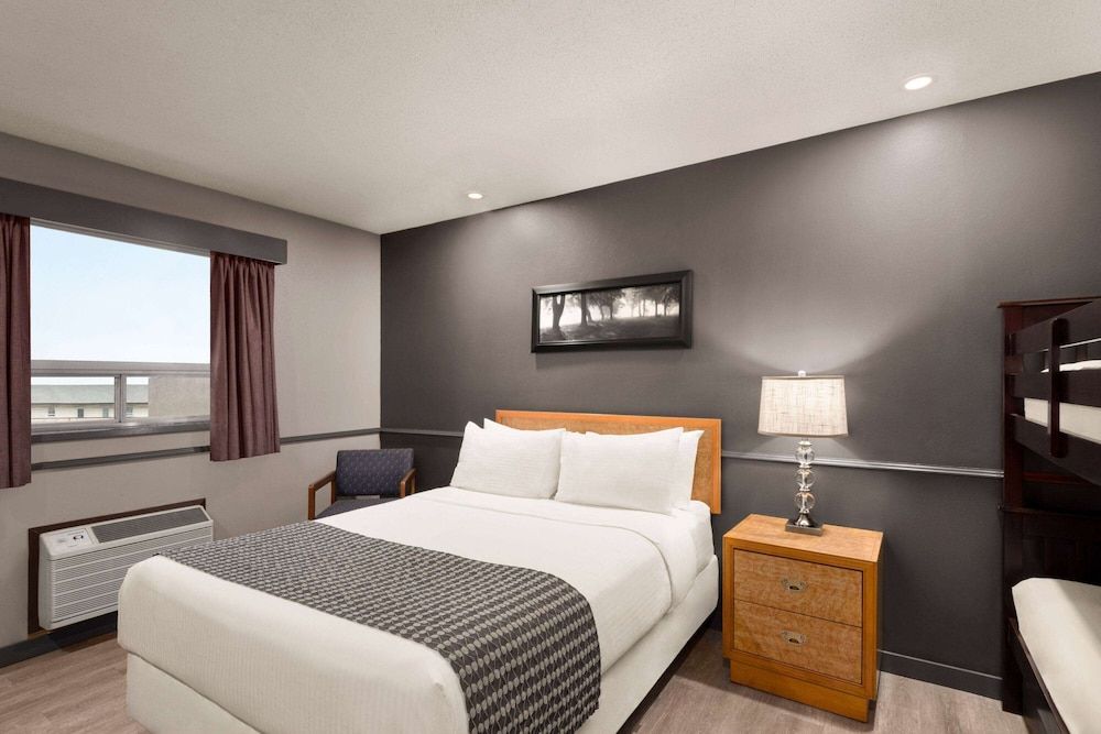 Family Room, Multiple Beds, Non Smoking